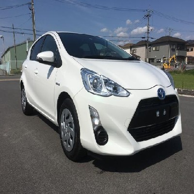 Buy Japanese Toyota Aqua  At STC Japan