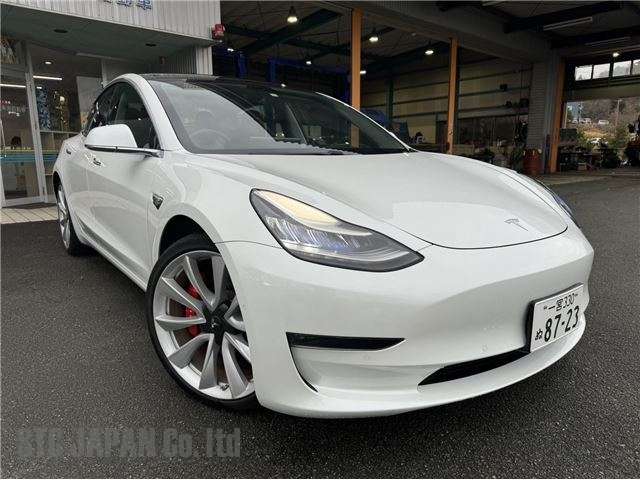 Buy Japanese Tesla Model 3 At STC Japan