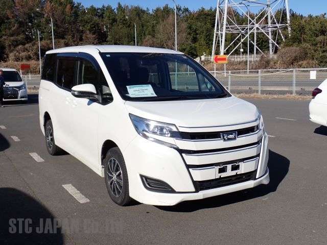 Toyota Noah 2014 2000 Image