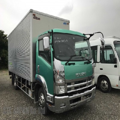 Buy Japanese Isuzu Forward Dry Box Truck At STC Japan