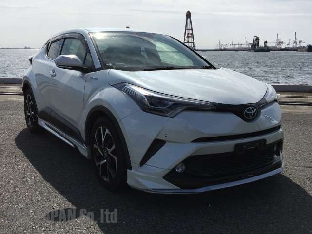 Buy Japanese Toyota CH-R At STC Japan